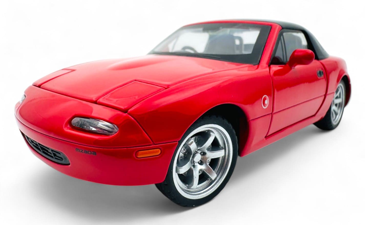 Mazda MX-5 Miata 1990 Convertible 1:24  diecast scale model car collectible