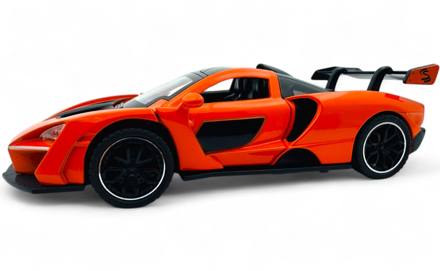 McLaren Senna Supercar 1:24  diecast scale model car collectible
