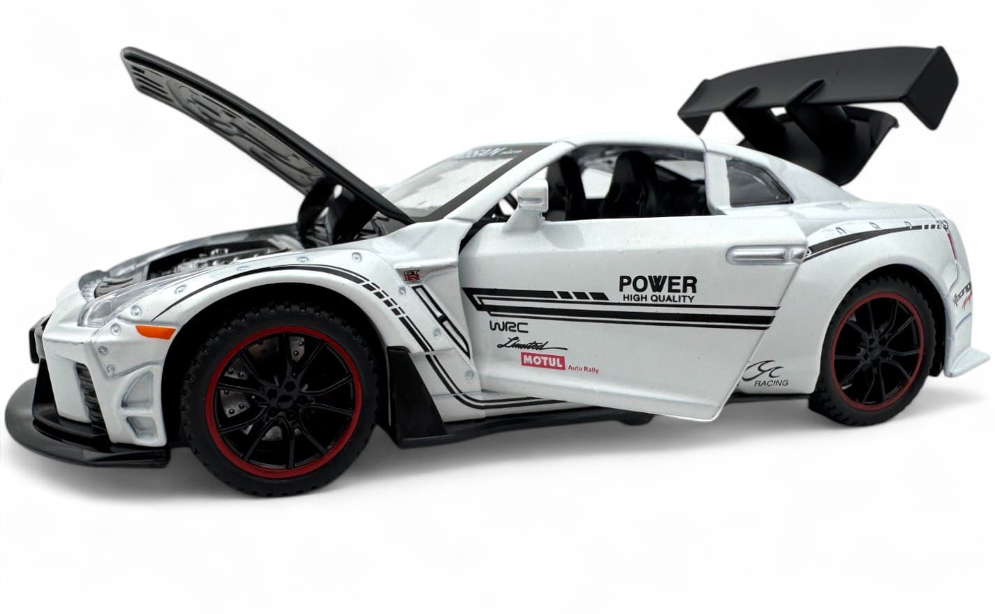 Nissan GTR 1:24 diecast scale model car collectible