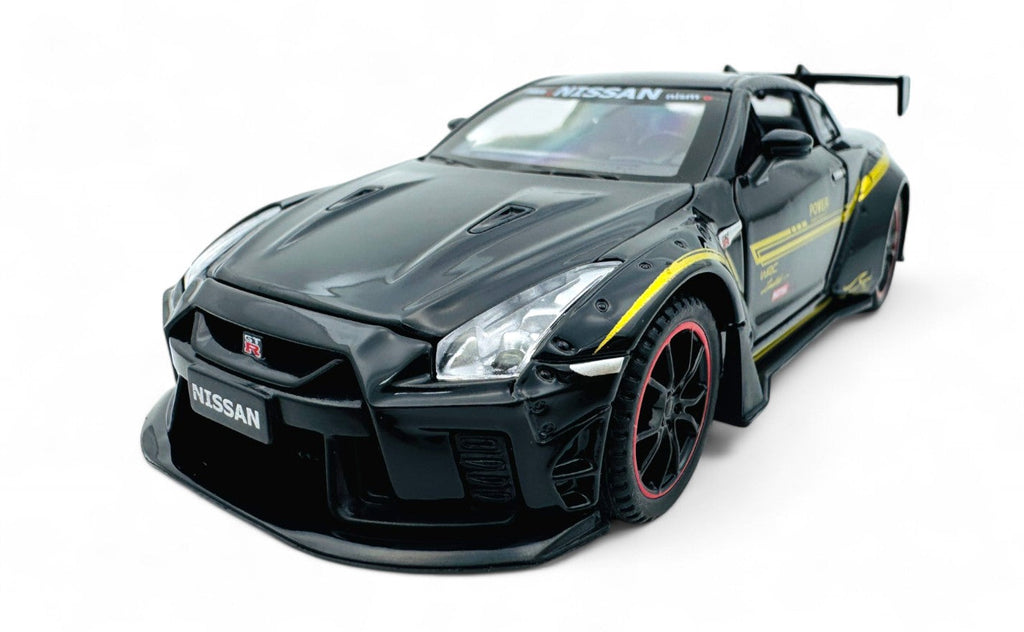 Nissan GTR 1:24 diecast scale model car collectible