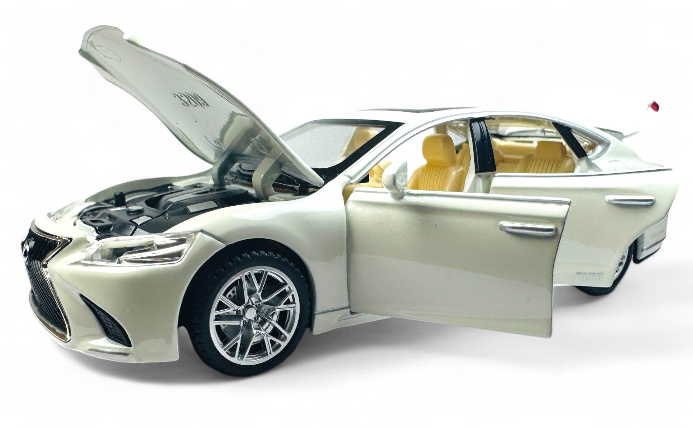 Lexus LS 500h 1:24
