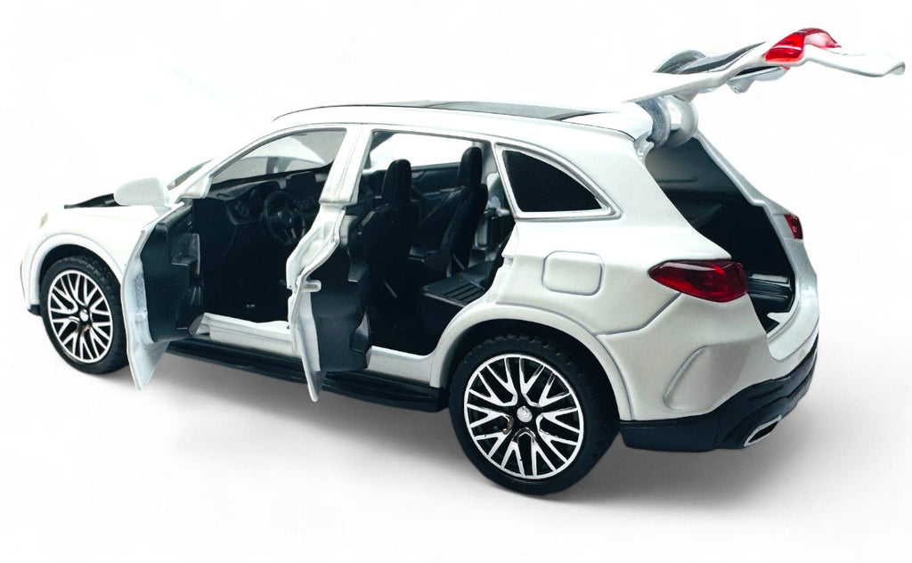 Mercedes-Benz GLC 1:24 diecast scale model car collectible