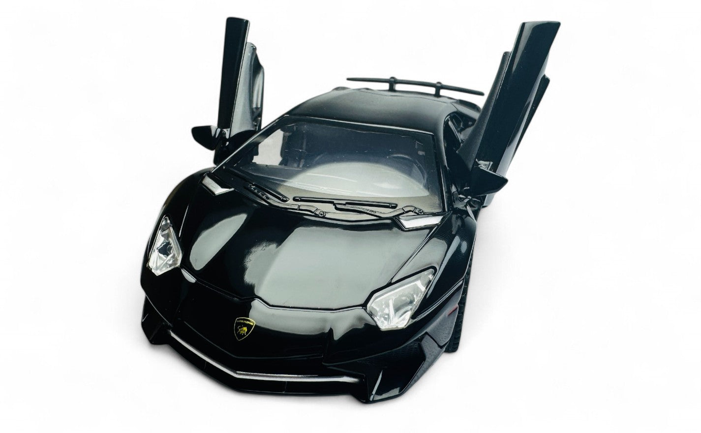 Lamborghini Aventador SVJ 1:24 diecast scale model car collectible