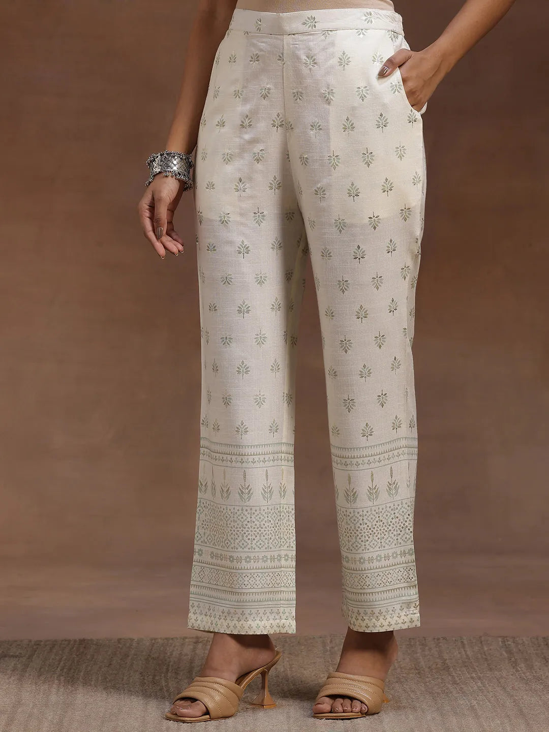 Green Printed Cotton Blend Straight Kurta With Palazzos