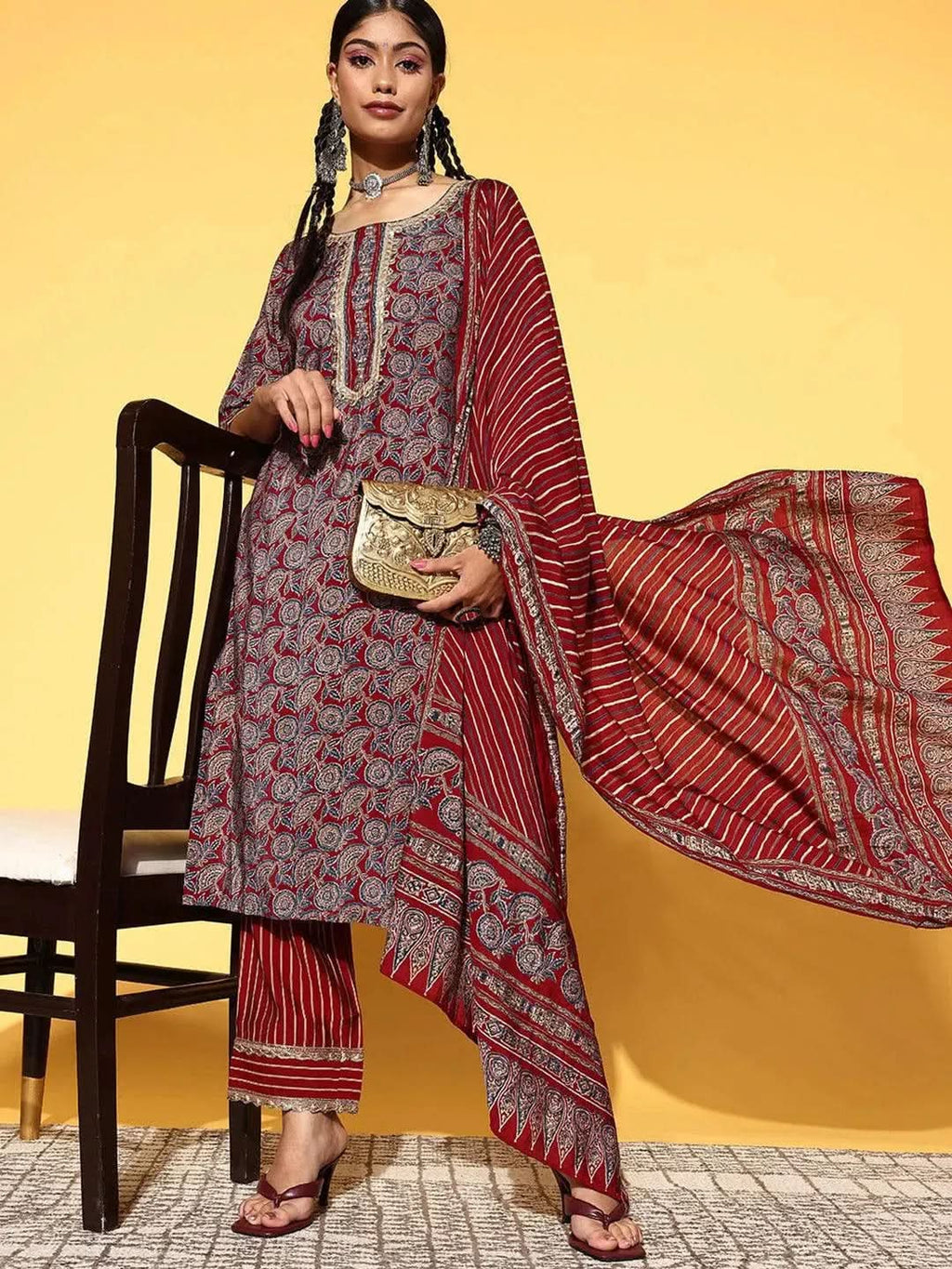 Maroon Printed Silk Blend Straight Kurta With Dupatta