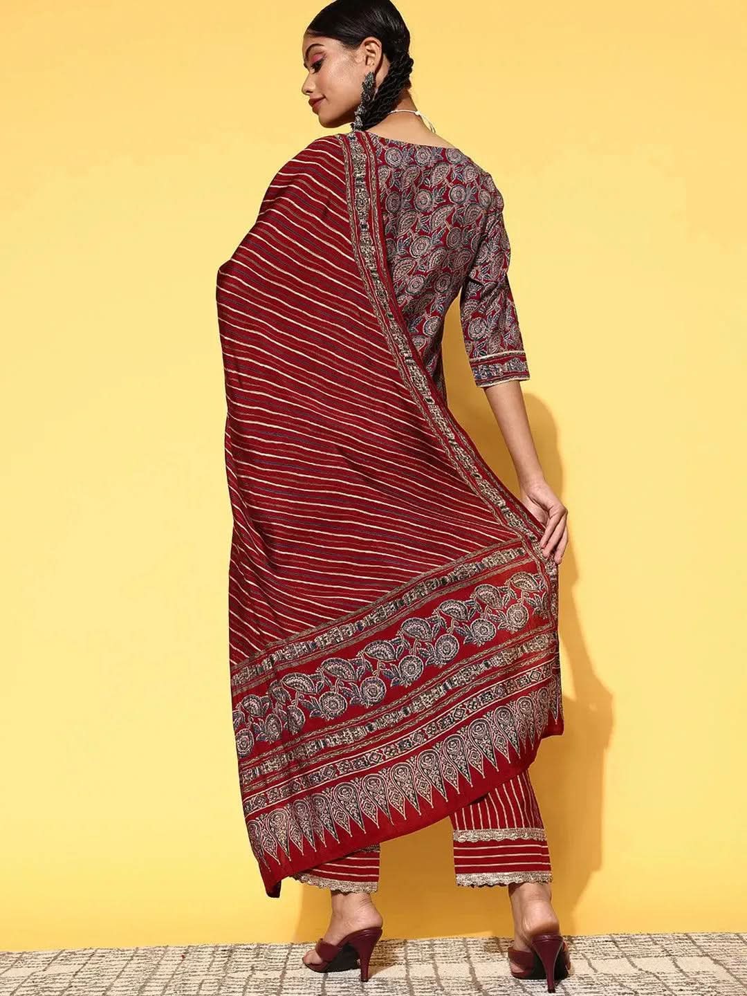 Maroon Printed Silk Blend Straight Kurta With Dupatta