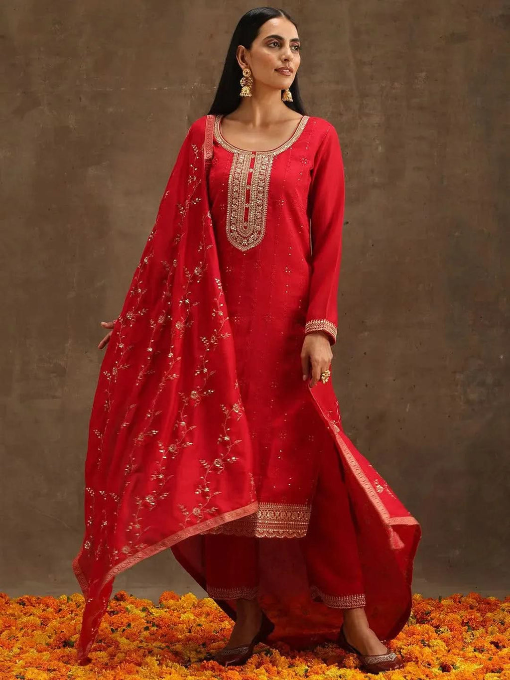 Pink Embroidered Silk Blend Straight Kurta With Trousers & Dupatta