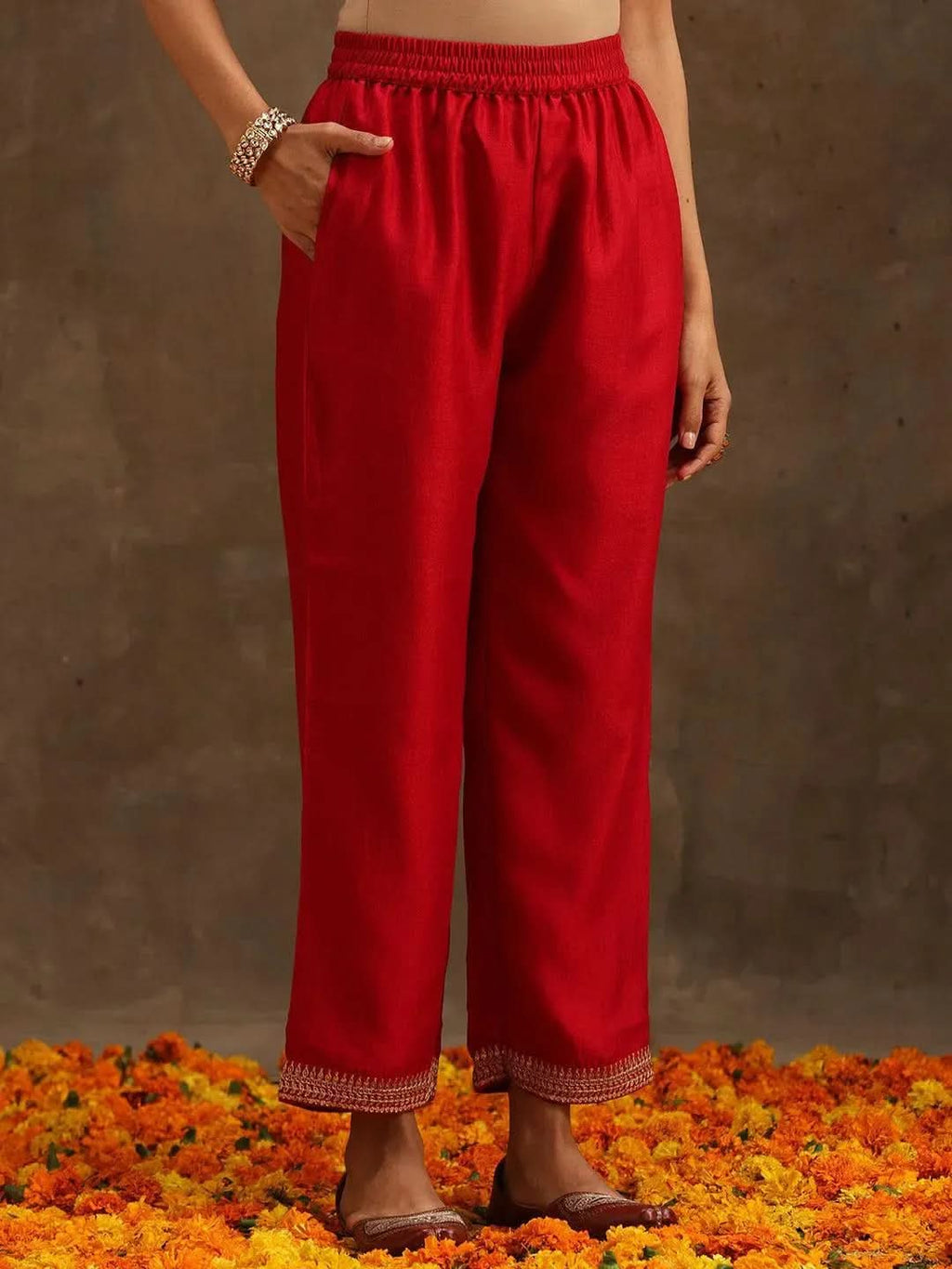 Pink Embroidered Silk Blend Straight Kurta With Trousers & Dupatta