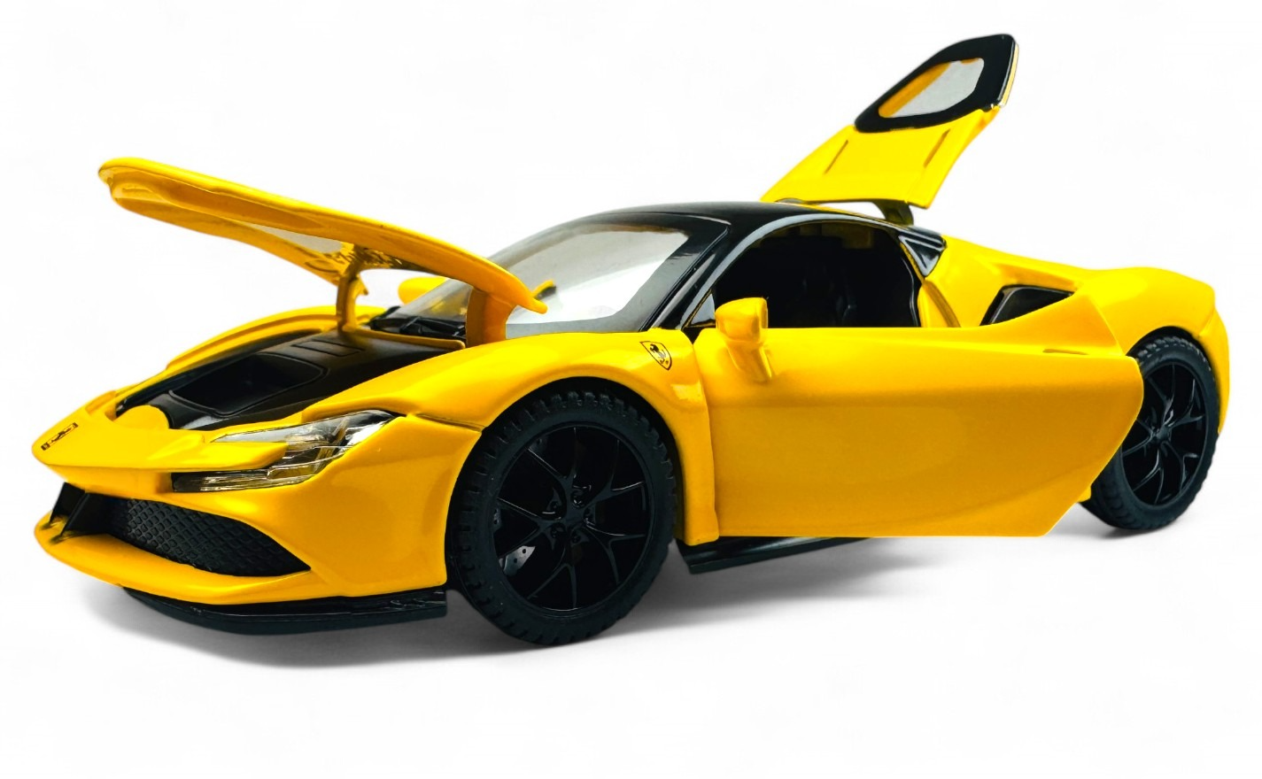 Ferrari SF90 Spider 1:24 diecast scale model car collectible | Assorted Colors