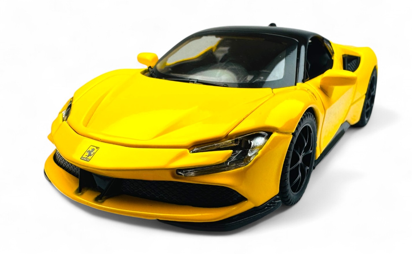 Ferrari SF90 Spider 1:24 diecast scale model car collectible | Assorted Colors