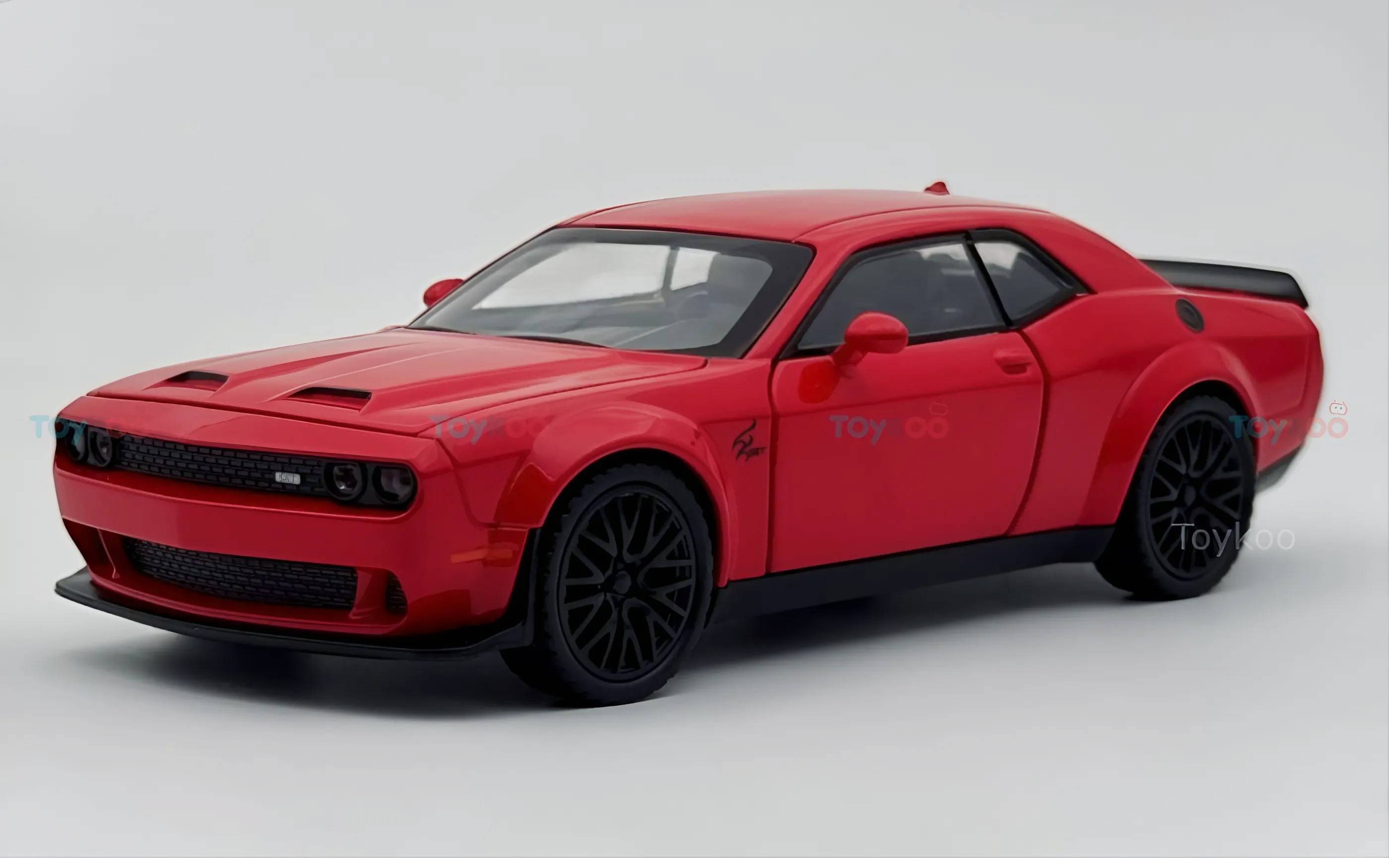 Dodge Challenger SRT Hellcat 1:24 diecast scale model car