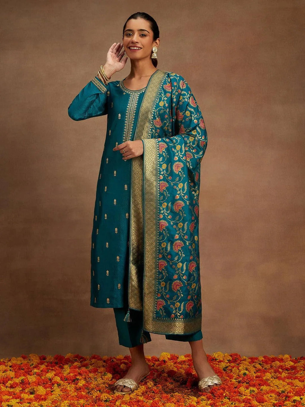 Green Embroidered Silk Blend Straight Suit With Dupatta