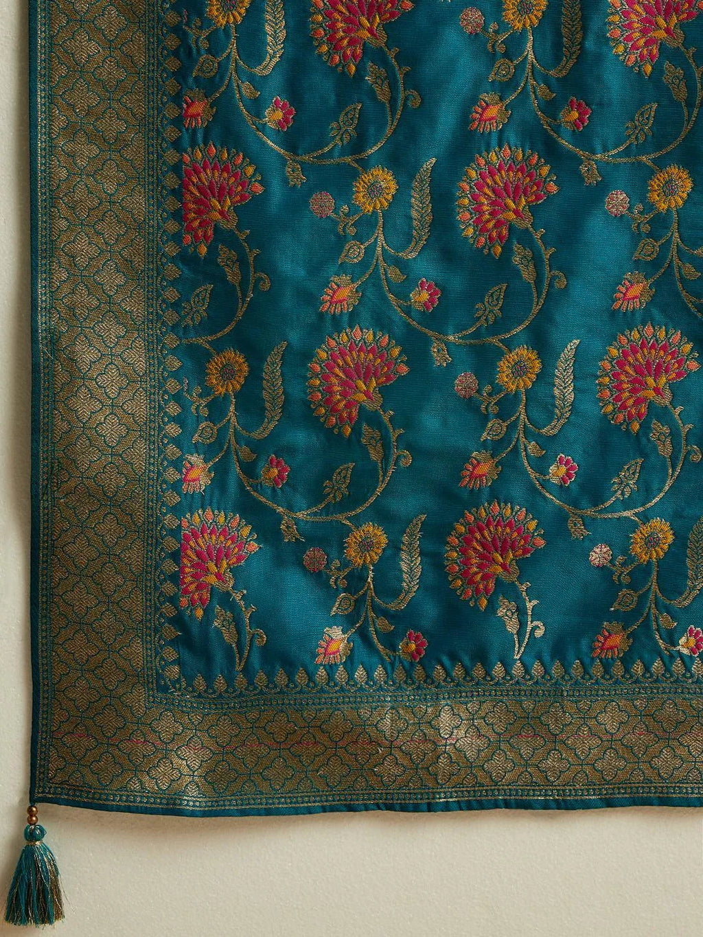 Green Embroidered Silk Blend Straight Suit With Dupatta